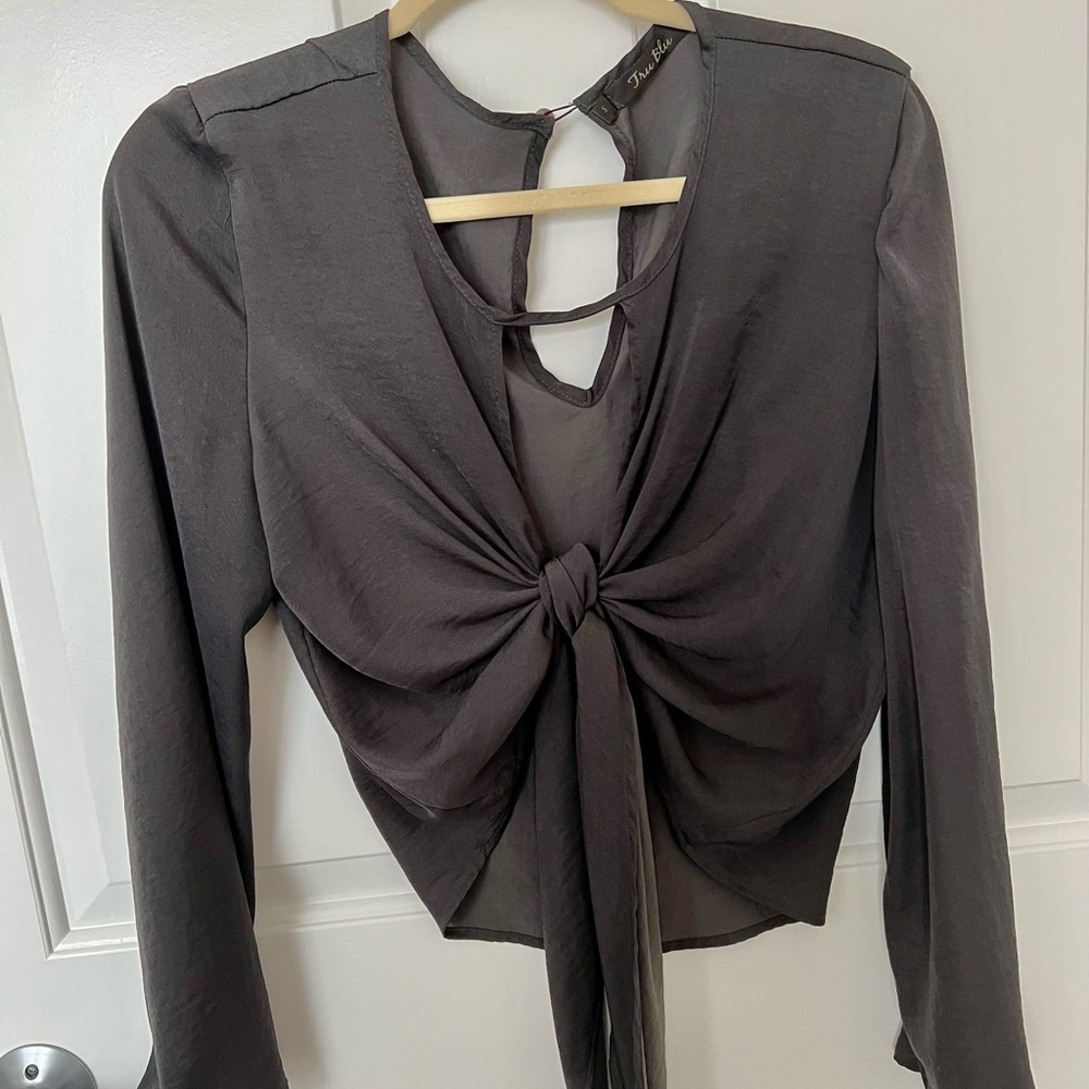 Planet blue knot top